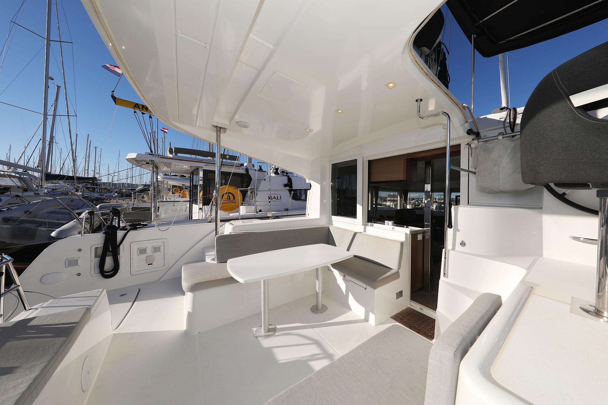 Lagoon 40 - 4 + 2 cab, picture 5