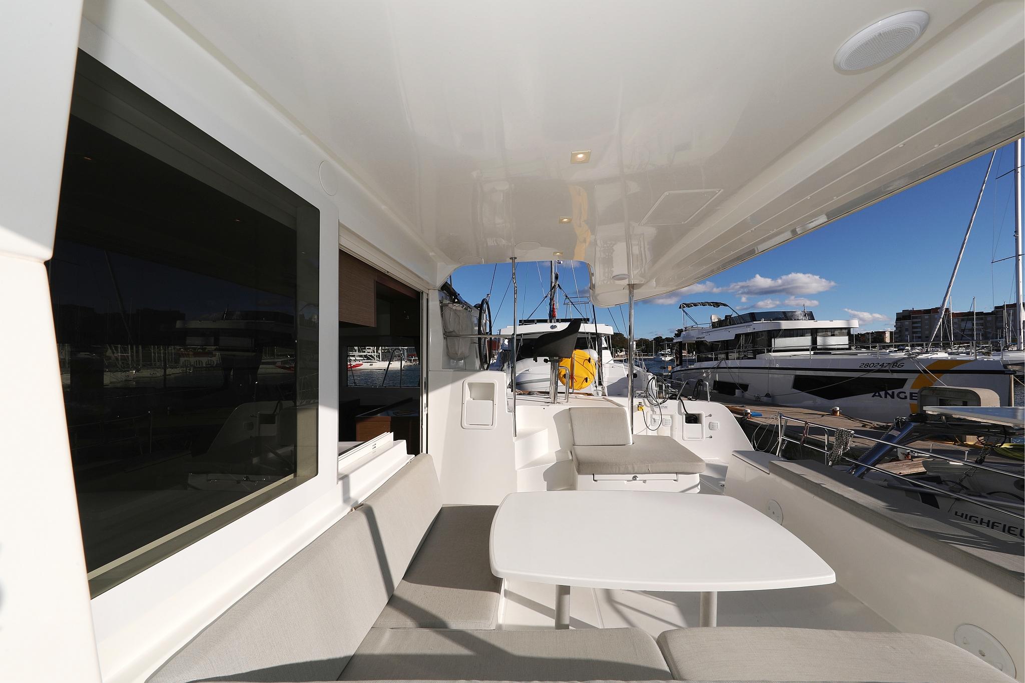 Lagoon 40 - 4 + 2 cab, picture 7