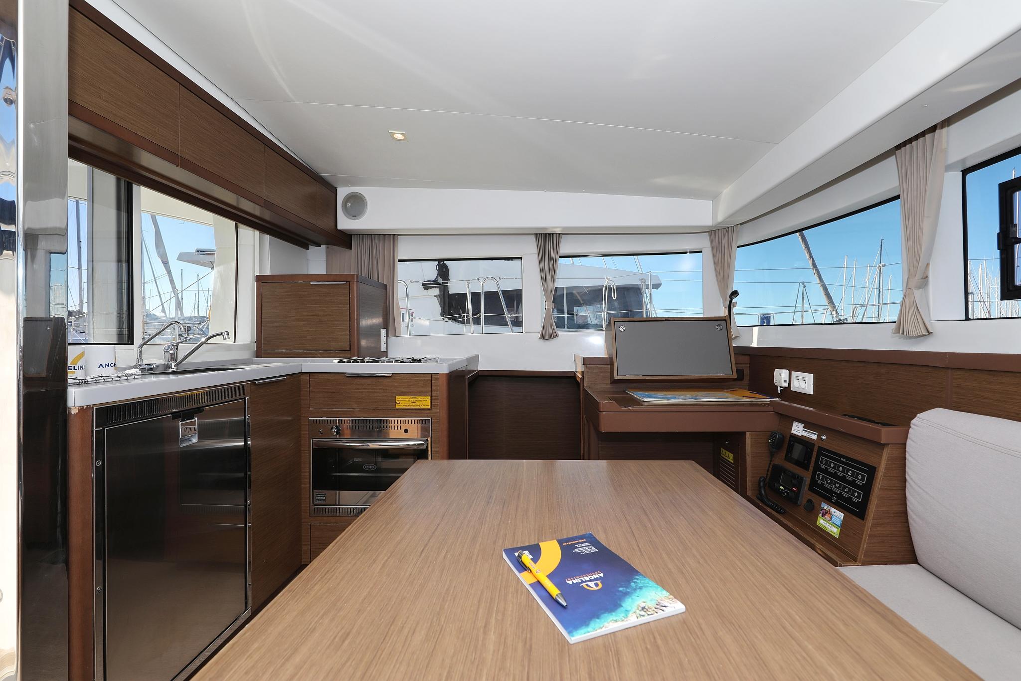 Lagoon 40 - 4 + 2 cab, picture 15