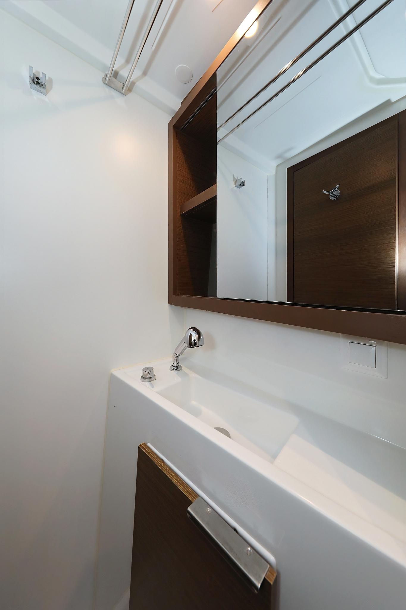 Lagoon 40 - 4 + 2 cab, picture 36