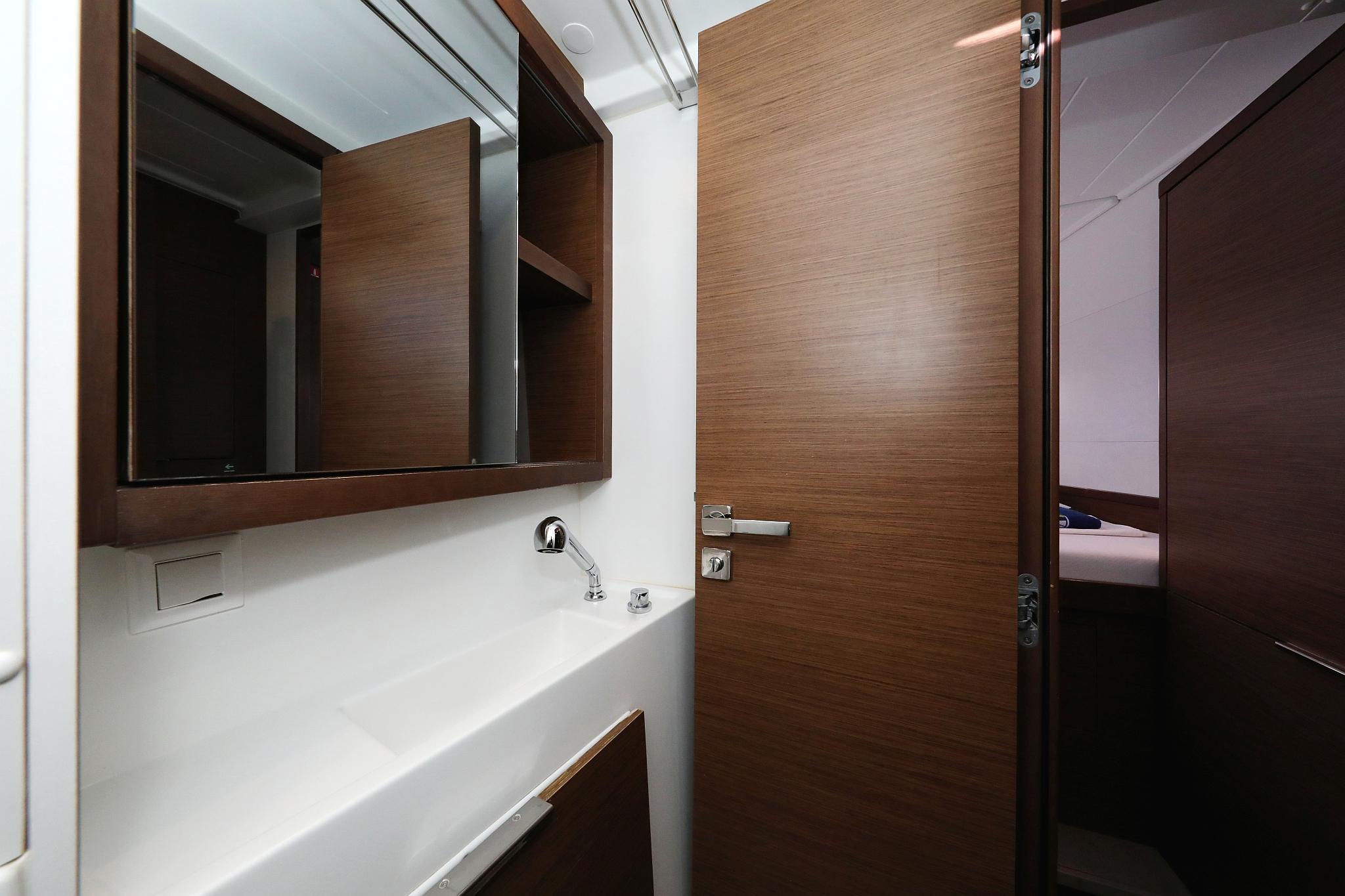 Lagoon 40 - 4 + 2 cab, picture 40