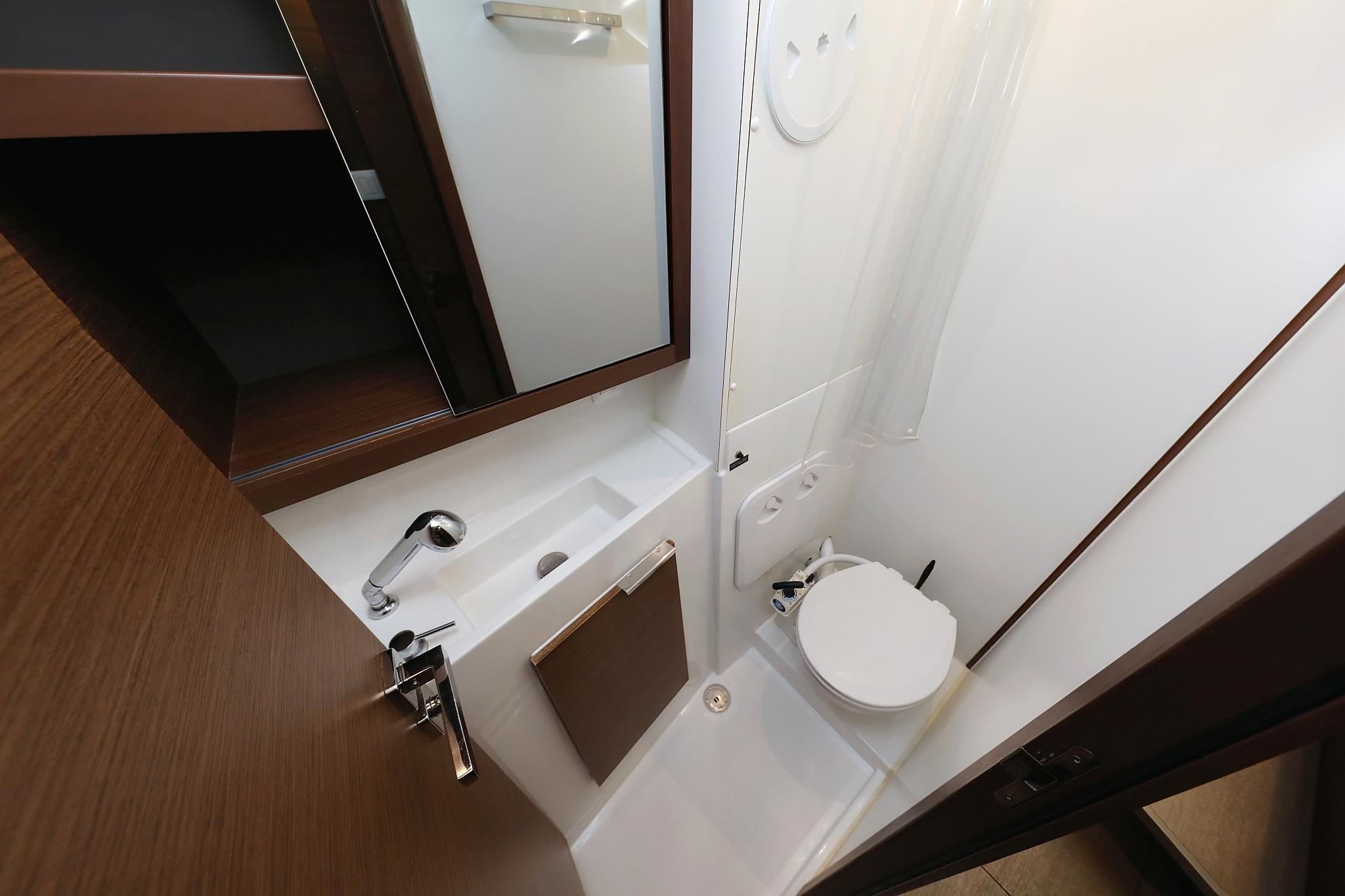 Lagoon 40 - 4 + 2 cab, picture 34