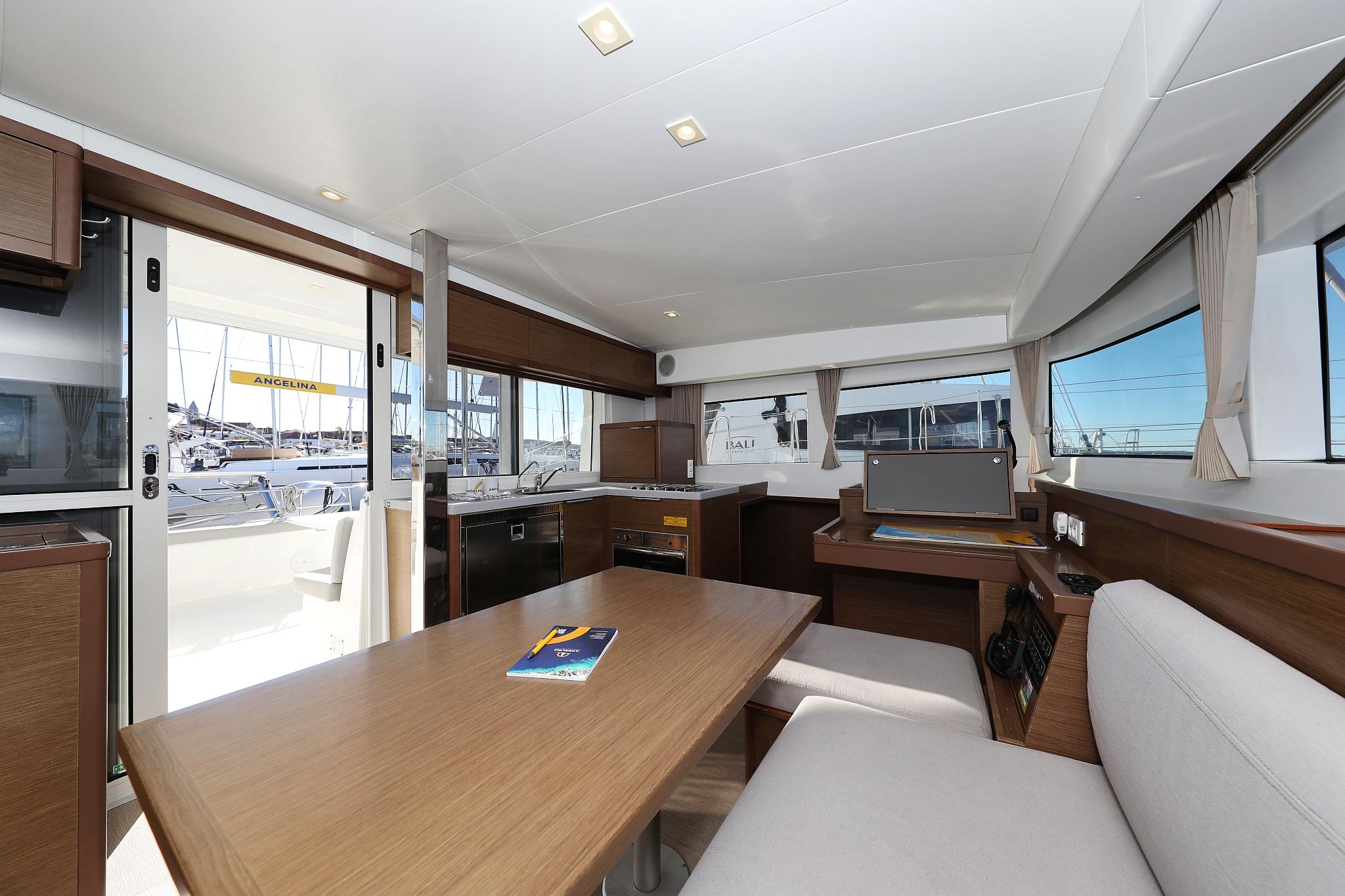 Lagoon 40 - 4 + 2 cab, picture 16