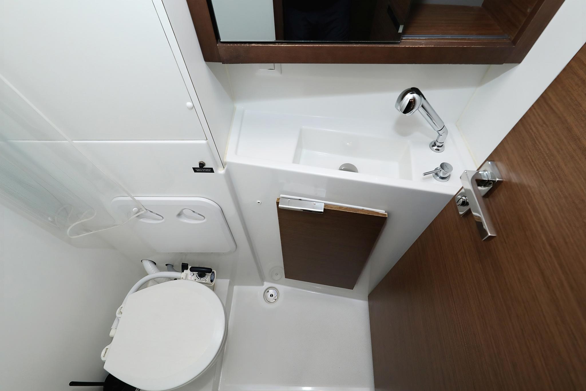 Lagoon 40 - 4 + 2 cab, picture 37