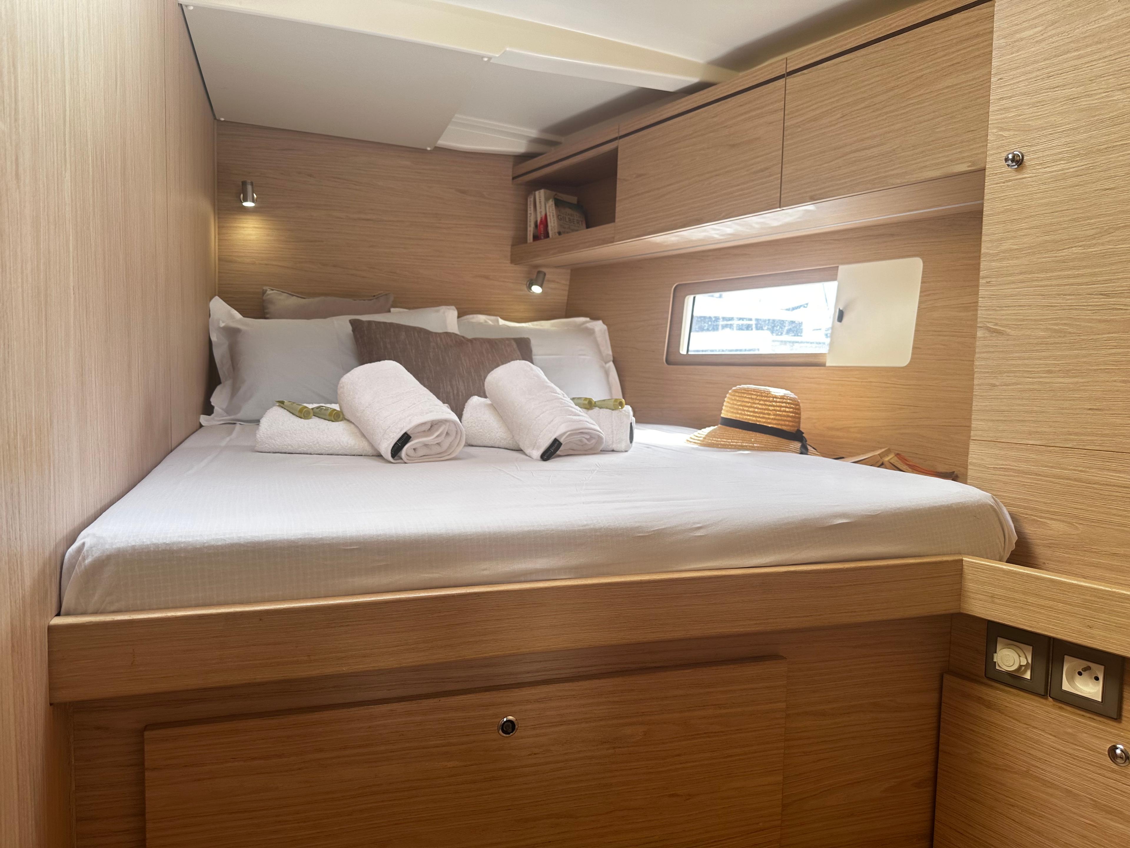 Oceanis 51.1, picture 17