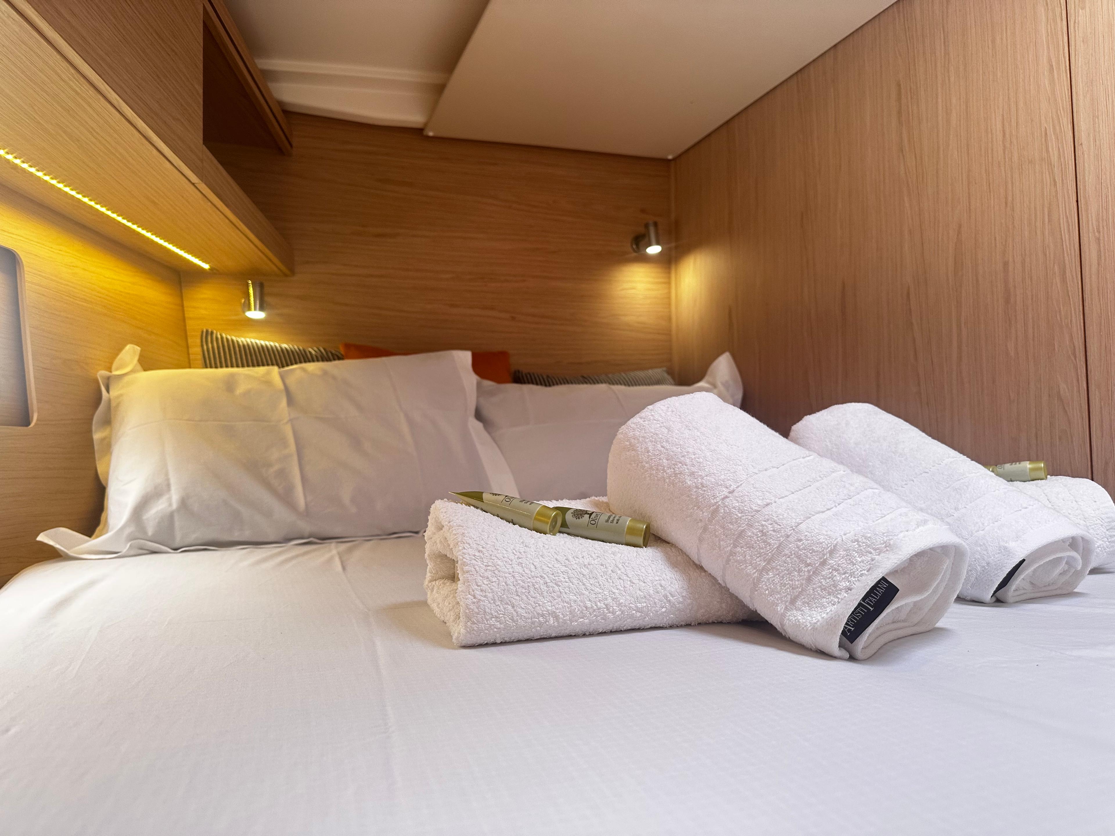 Oceanis 51.1, picture 13