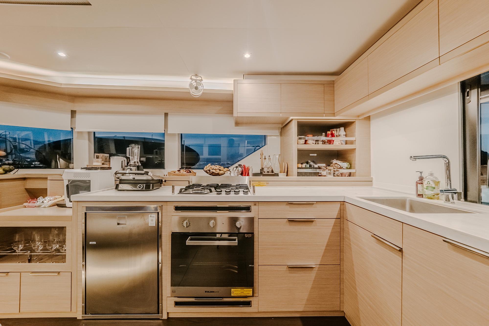 Lagoon 55 - 5 + 2 cab., picture 18