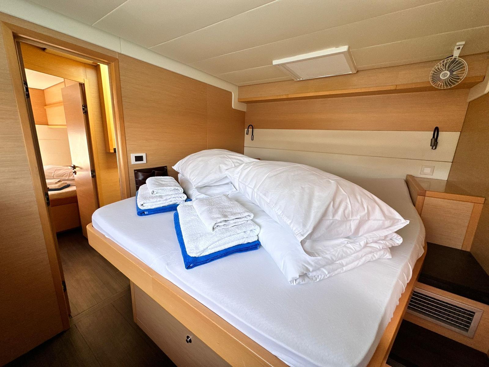 Lagoon 52 F - 6 + 2 cab., picture 21