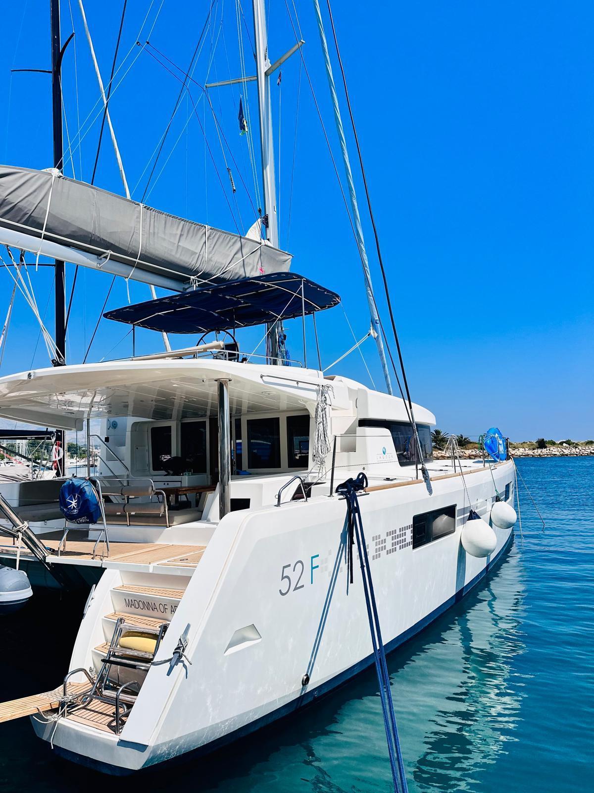 Lagoon 52 F - 6 + 2 cab., picture 2