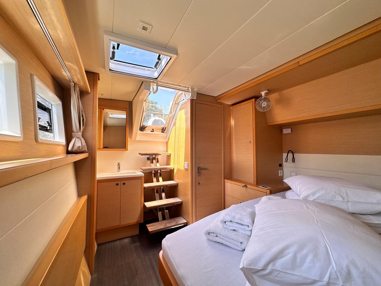 Lagoon 52 F - 6 + 2 cab., picture 18