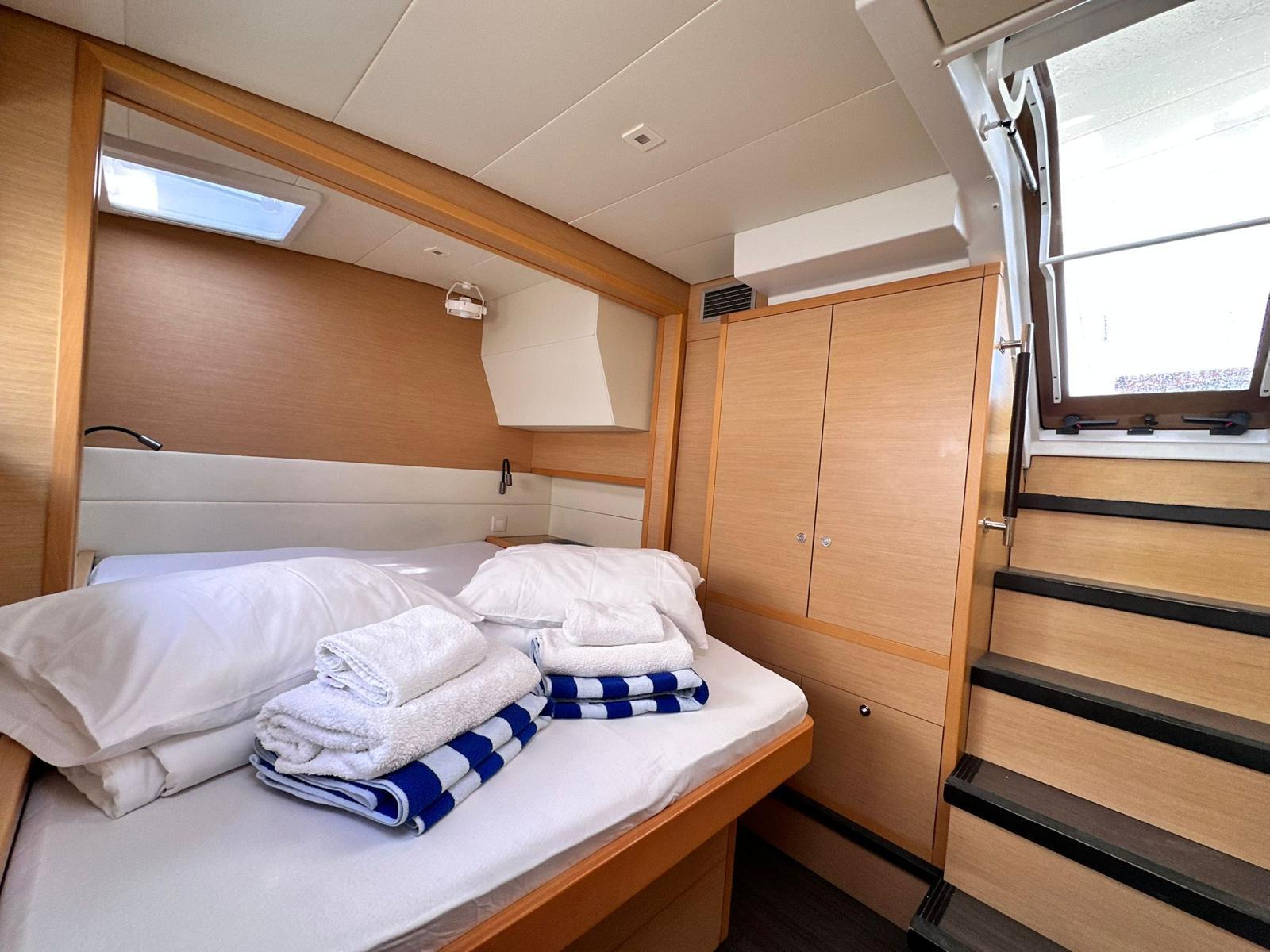 Lagoon 52 F - 6 + 2 cab., picture 19