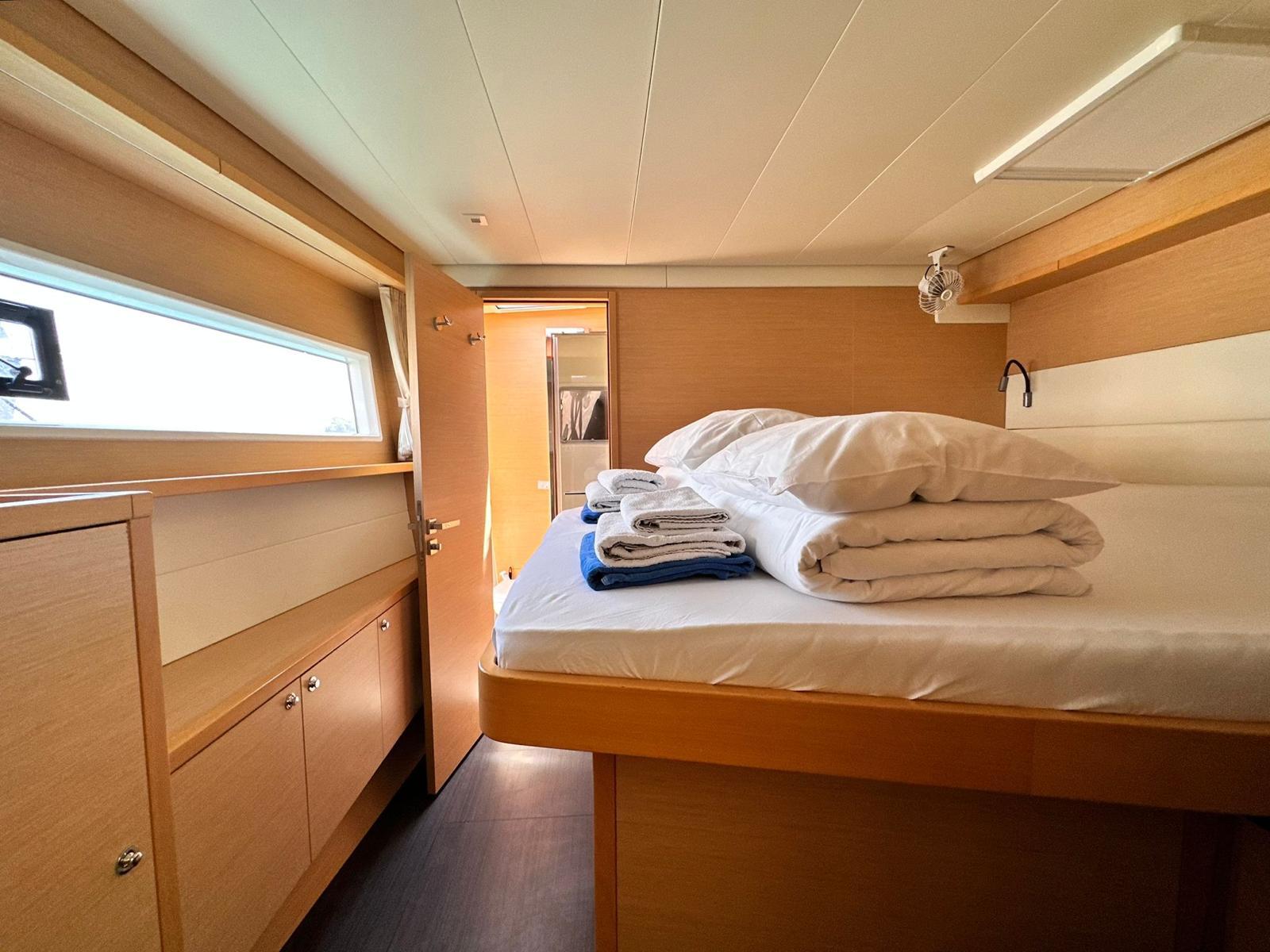 Lagoon 52 F - 6 + 2 cab., picture 20
