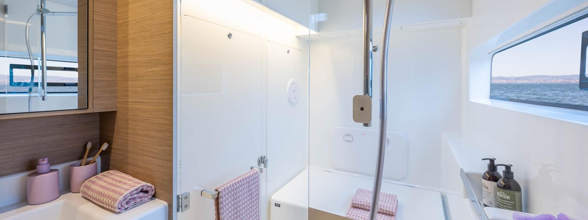 Lagoon 38 - 4 + 2 cab., picture 16