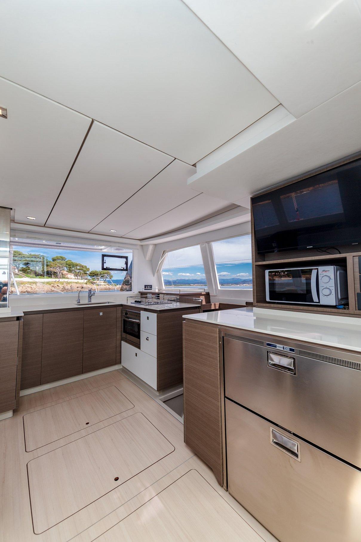 Leopard 42 - 3 cab., picture 17