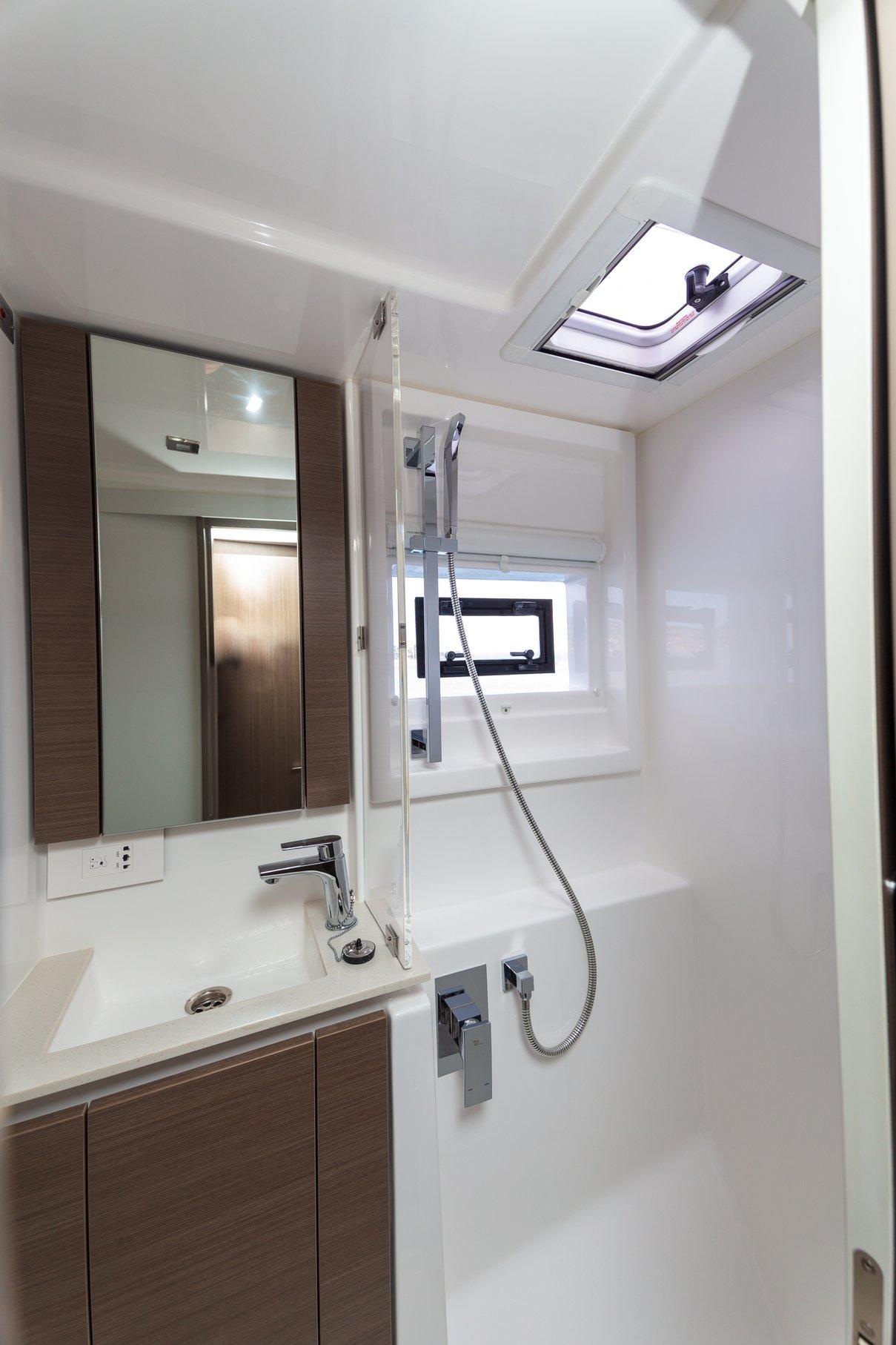 Leopard 42 - 3 cab., picture 22