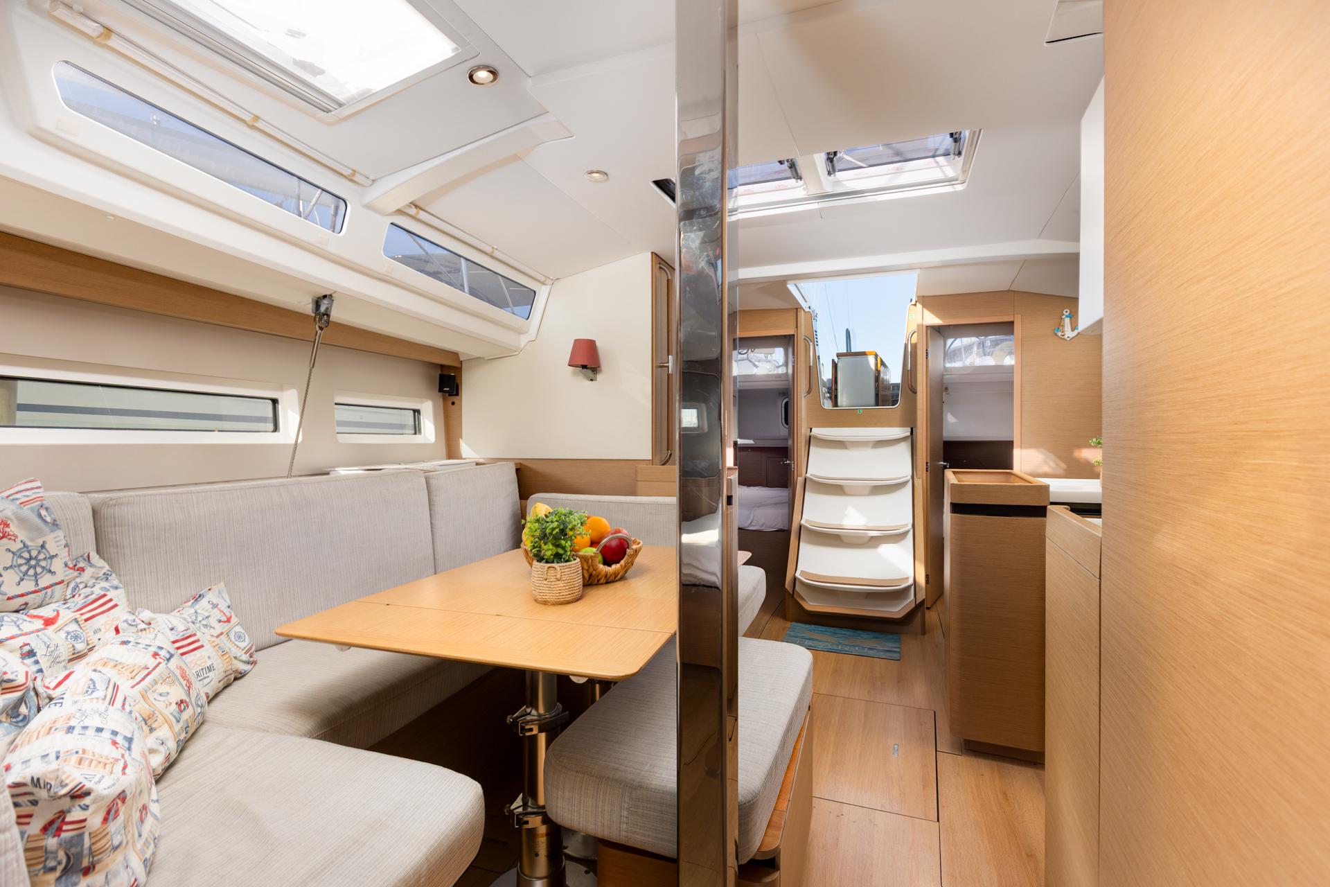 Sun Odyssey 440 - 3 cab., picture 10