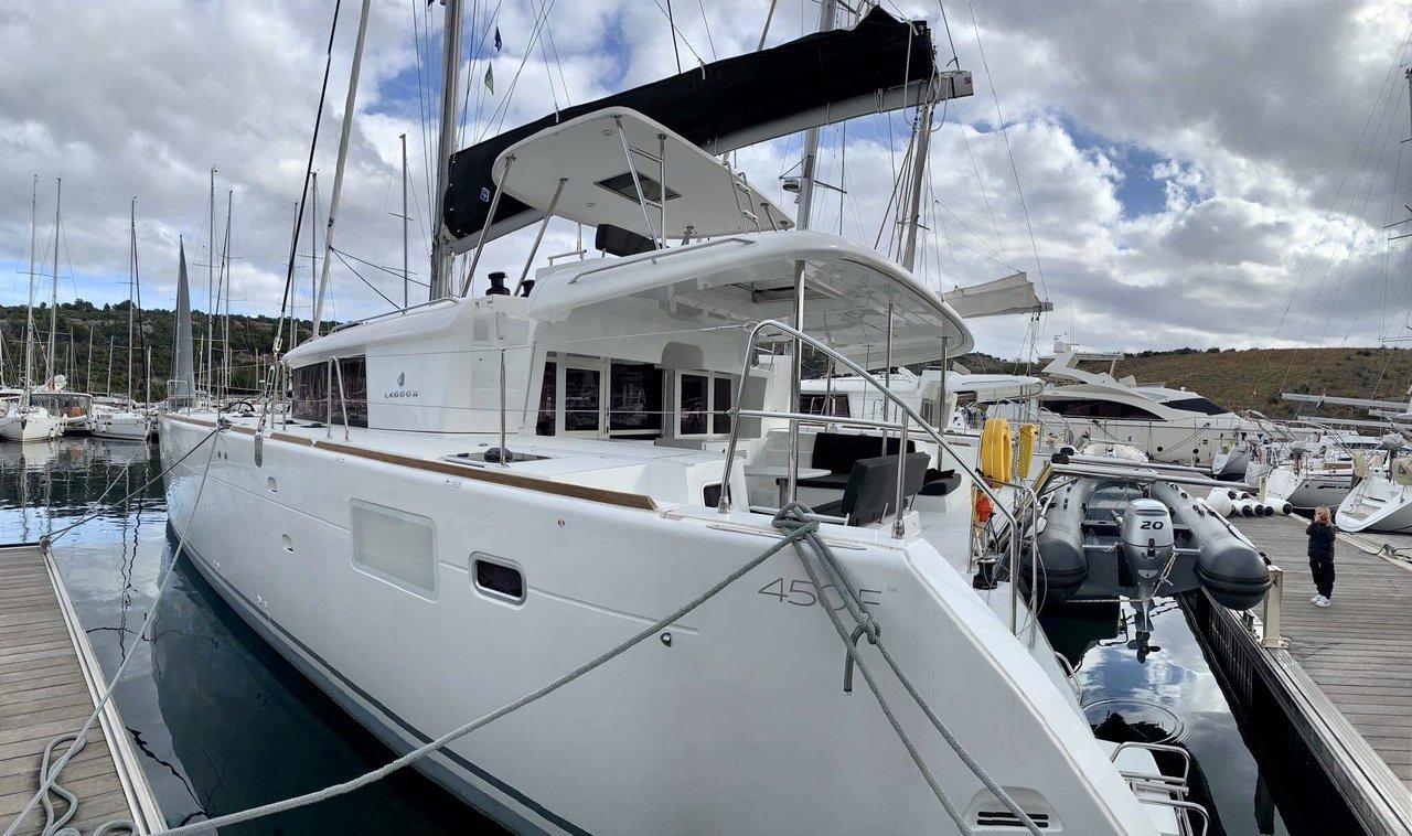 Lagoon 450 F - 4 + 2 cab., picture 3