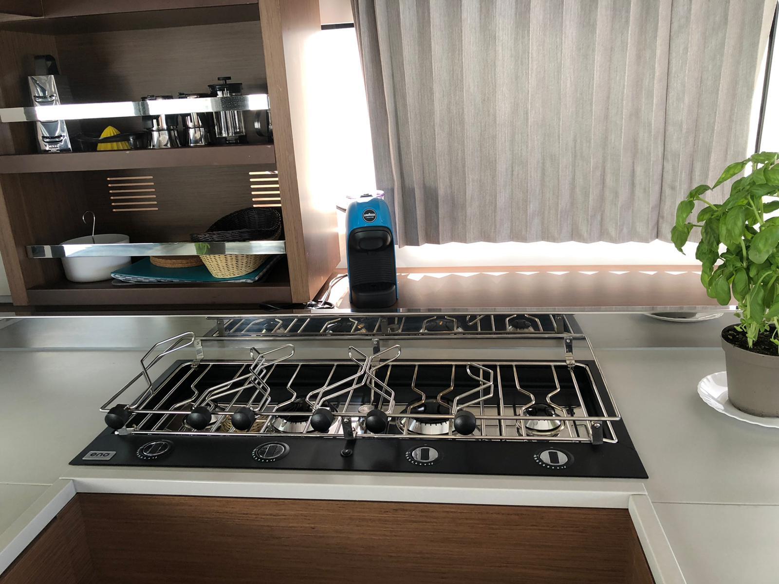 Lagoon 46 Fly, picture 16