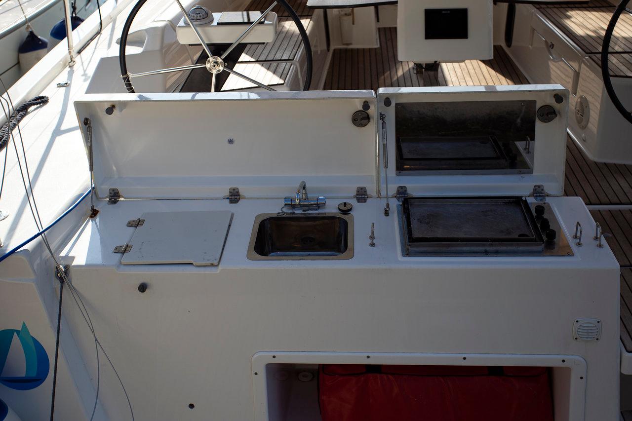 Dufour 430 GL, picture 8