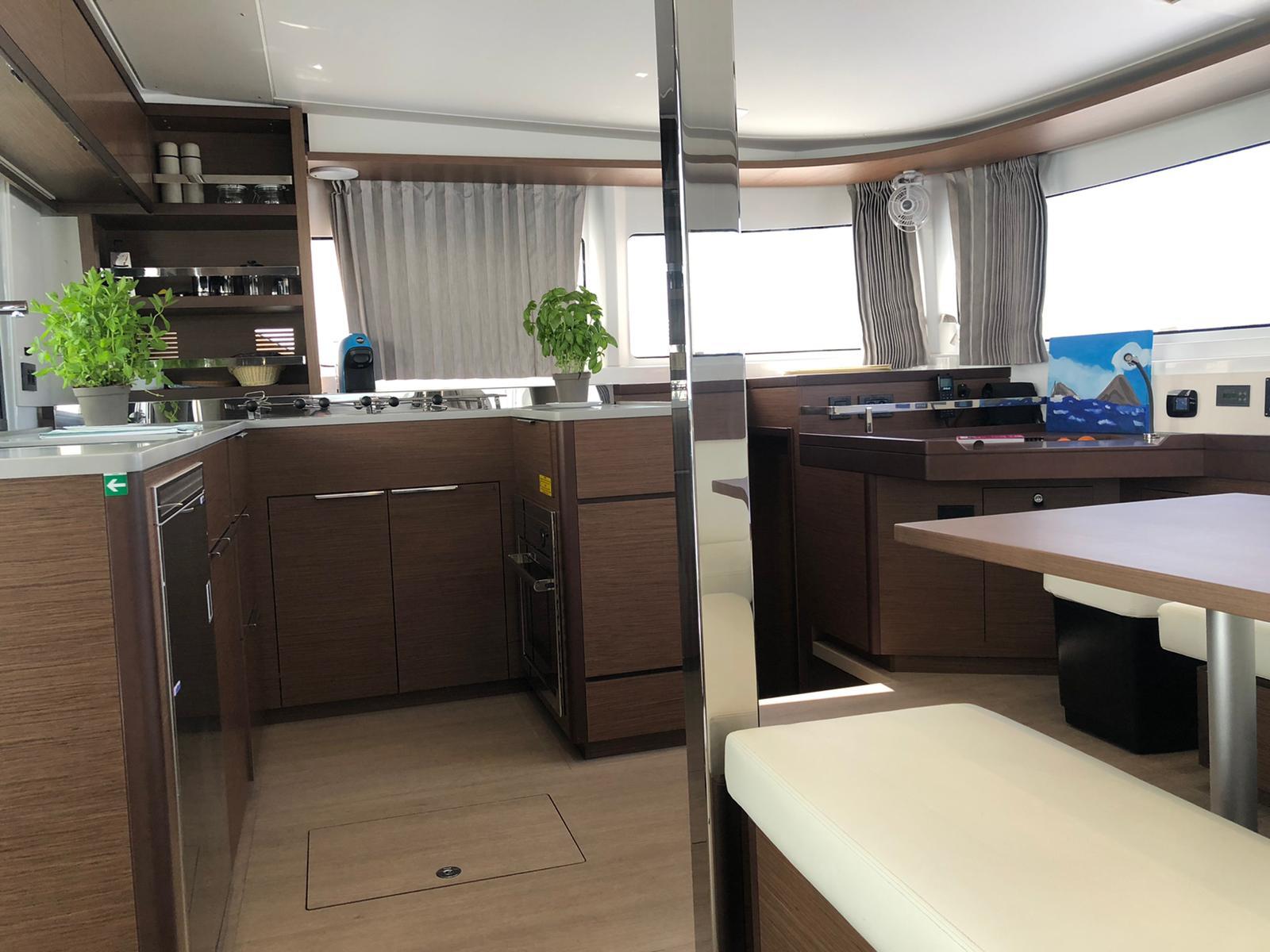 Lagoon 46 Fly, picture 17