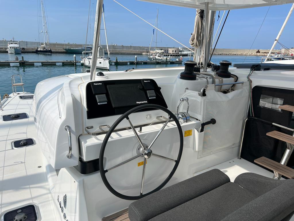 Lagoon 42 - 4 + 2 cab., picture 6