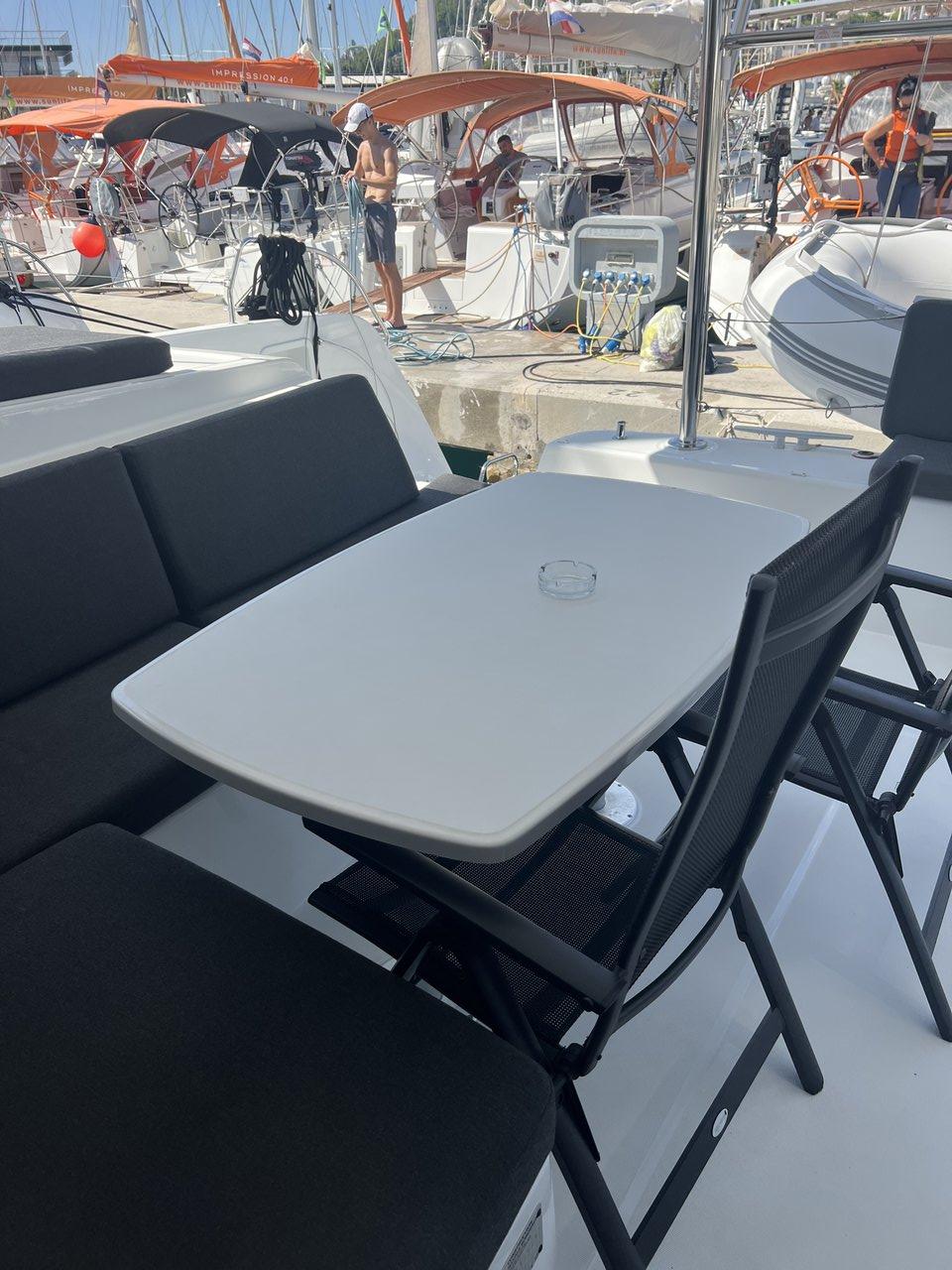 Lagoon 42 - 4 + 2 cab., picture 8