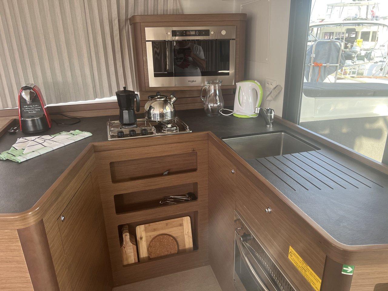 Lagoon 42 - 4 + 2 cab., picture 11