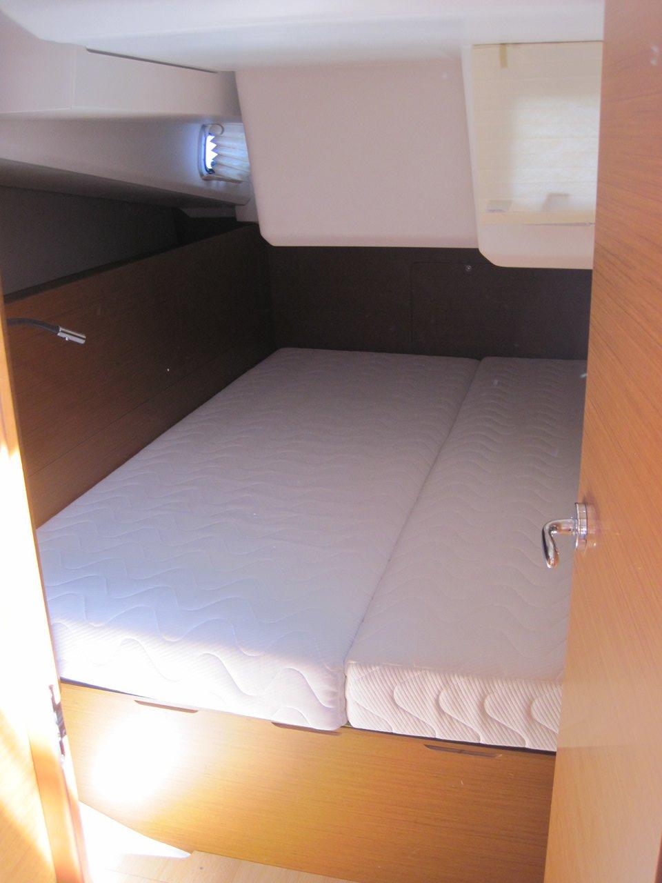 Sun Odyssey 440 - 4 cab., picture 21