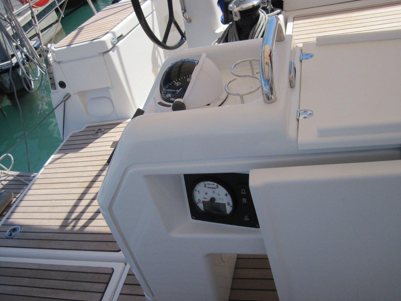 Sun Odyssey 440 - 4 cab., picture 6