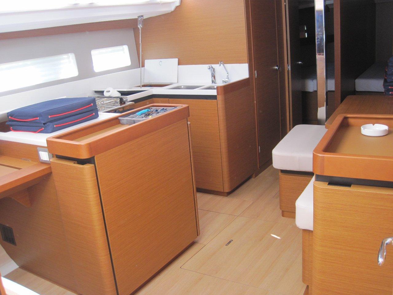 Sun Odyssey 440 - 4 cab., picture 16