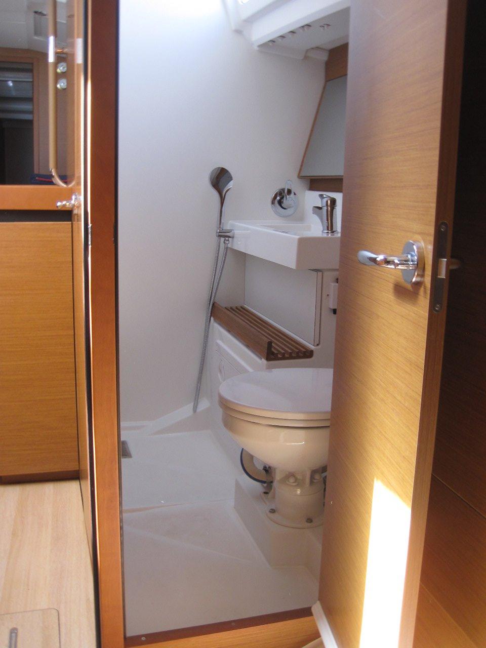 Sun Odyssey 440 - 4 cab., picture 26