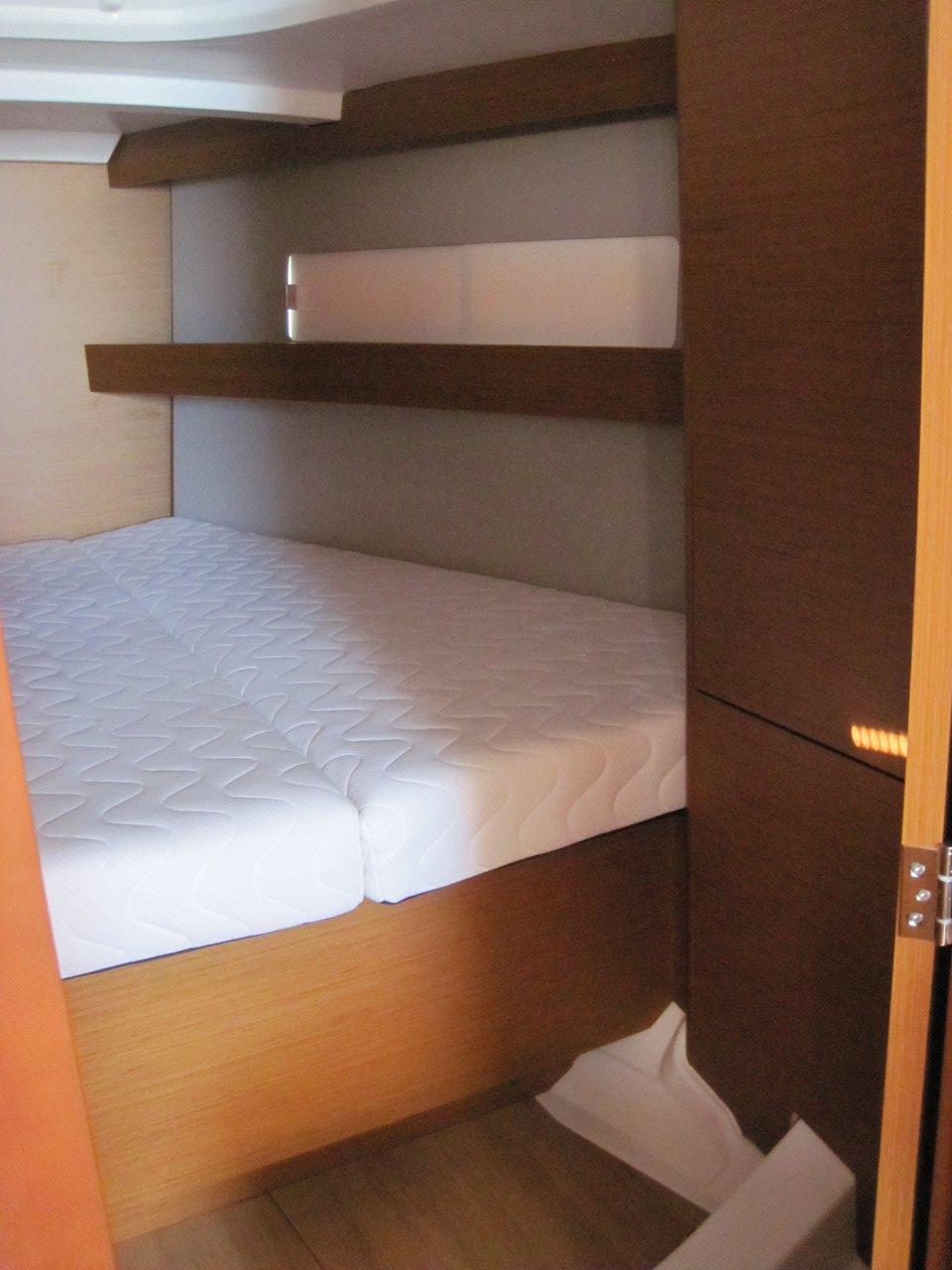 Sun Odyssey 440 - 4 cab., picture 25