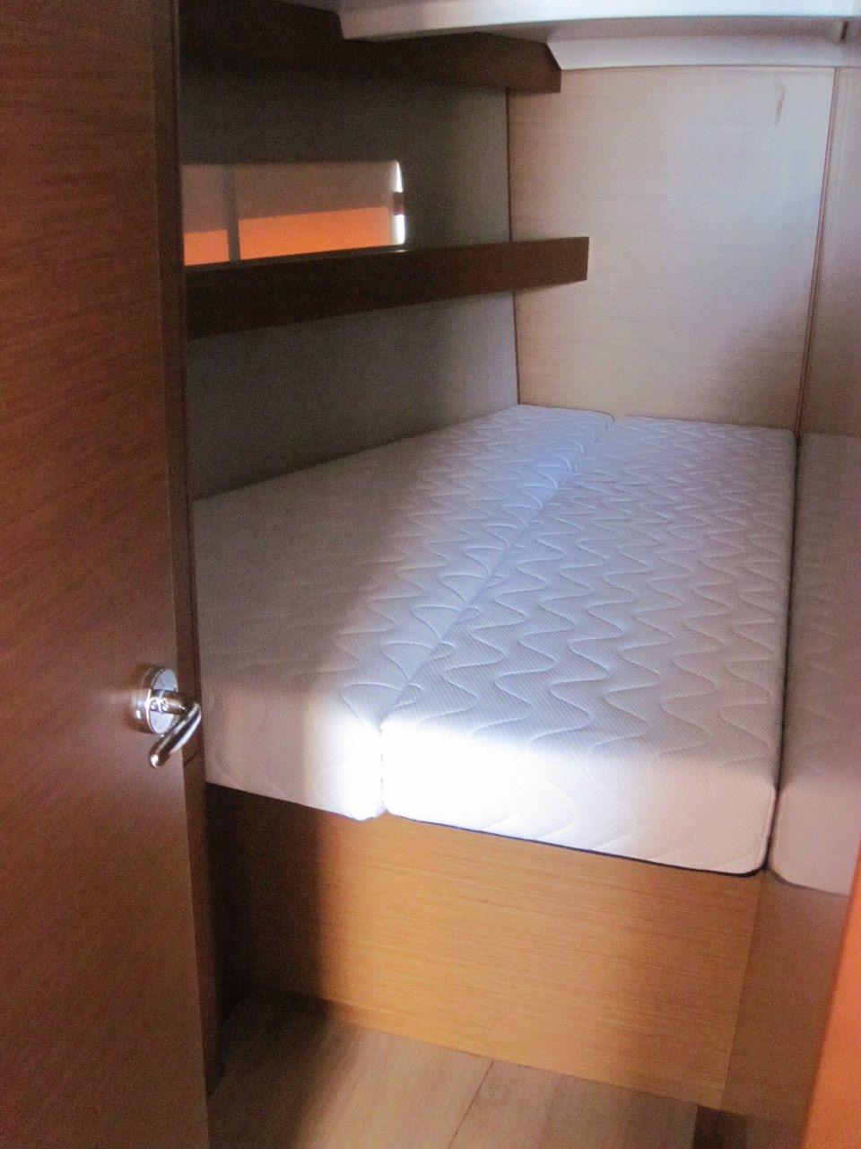 Sun Odyssey 440 - 4 cab., picture 23