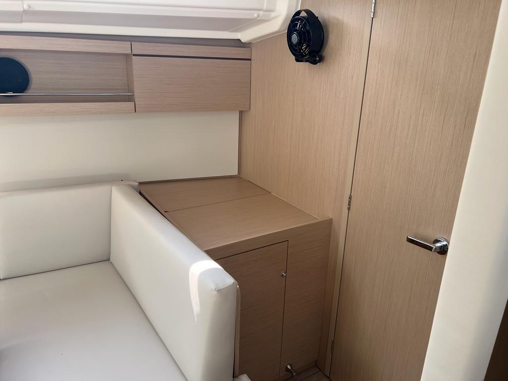 Oceanis 40.1, picture 17