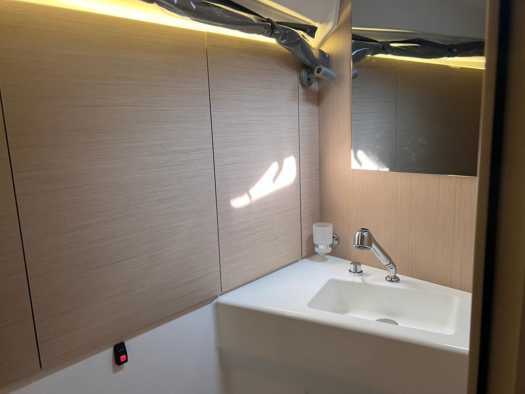 Oceanis 40.1, picture 24