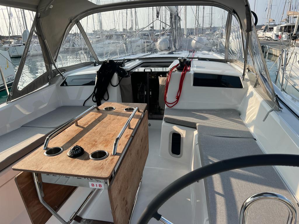 Oceanis 40.1, picture 3