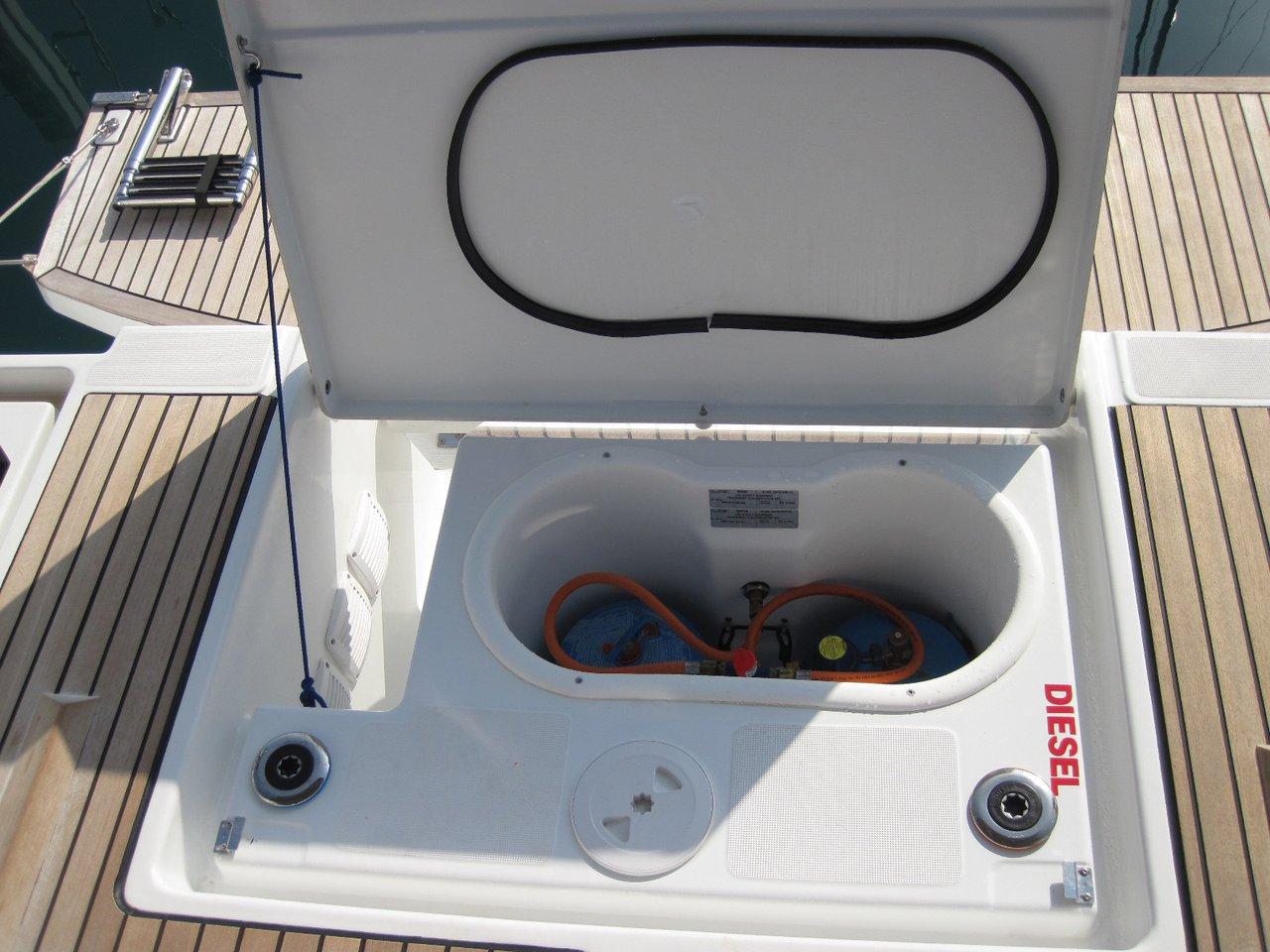 Oceanis 41.1, picture 24