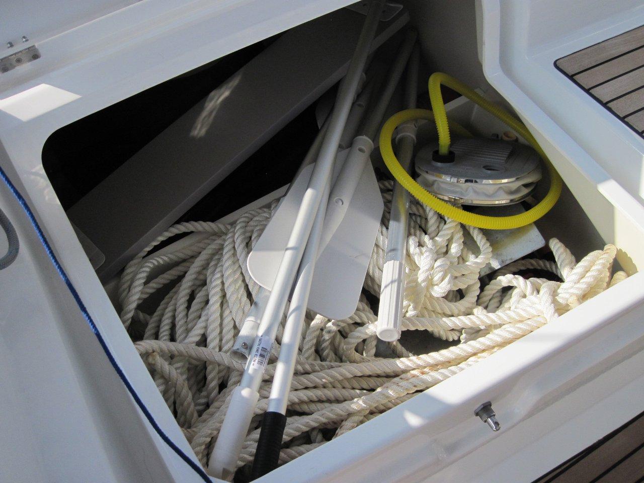 Oceanis 41.1, picture 25