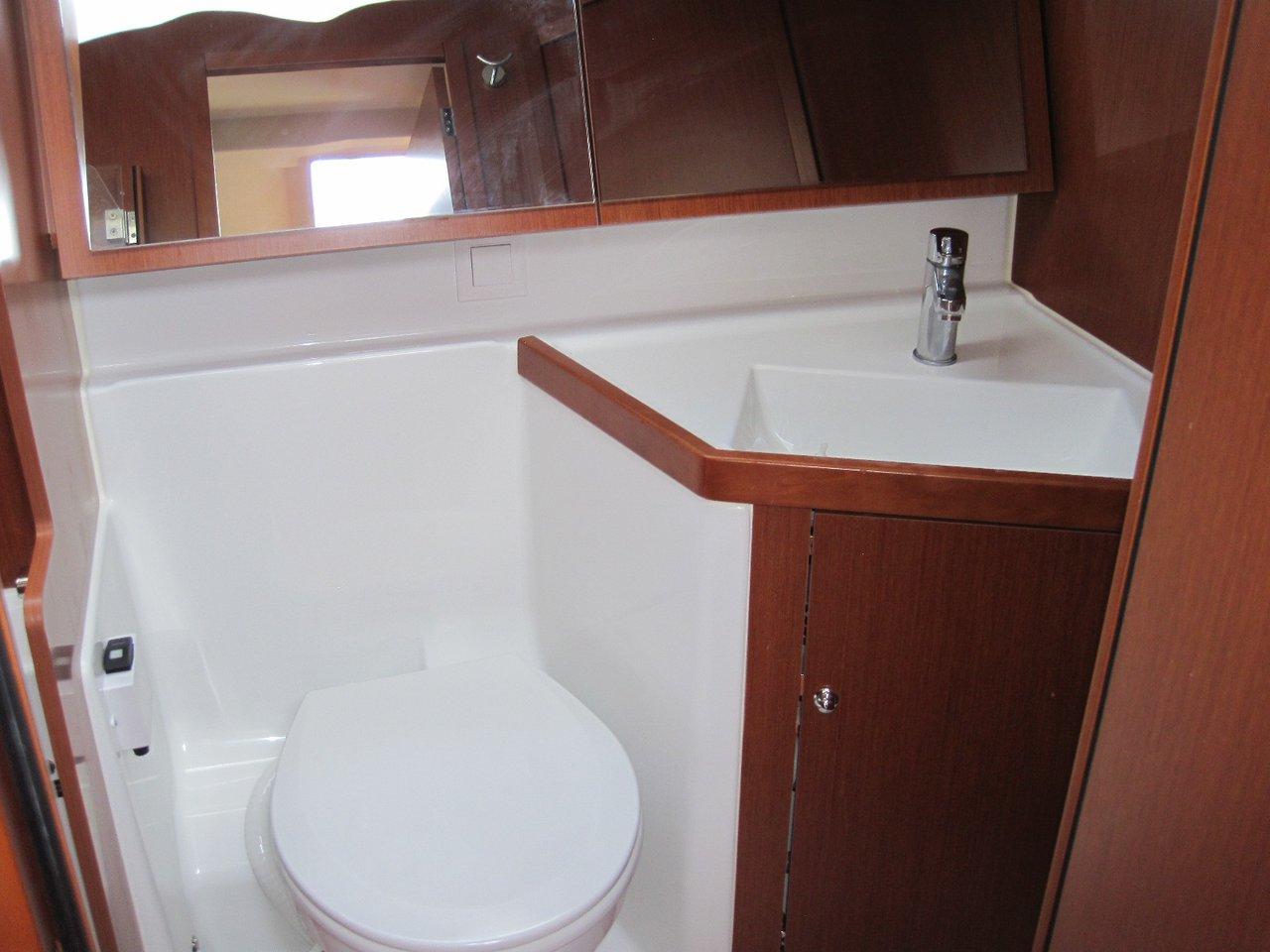 Oceanis 41.1, picture 20