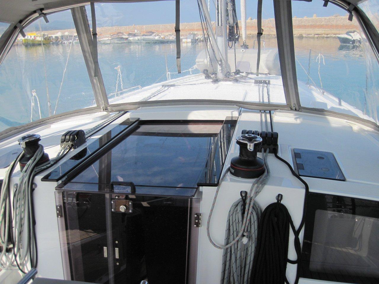 Oceanis 41.1, picture 8