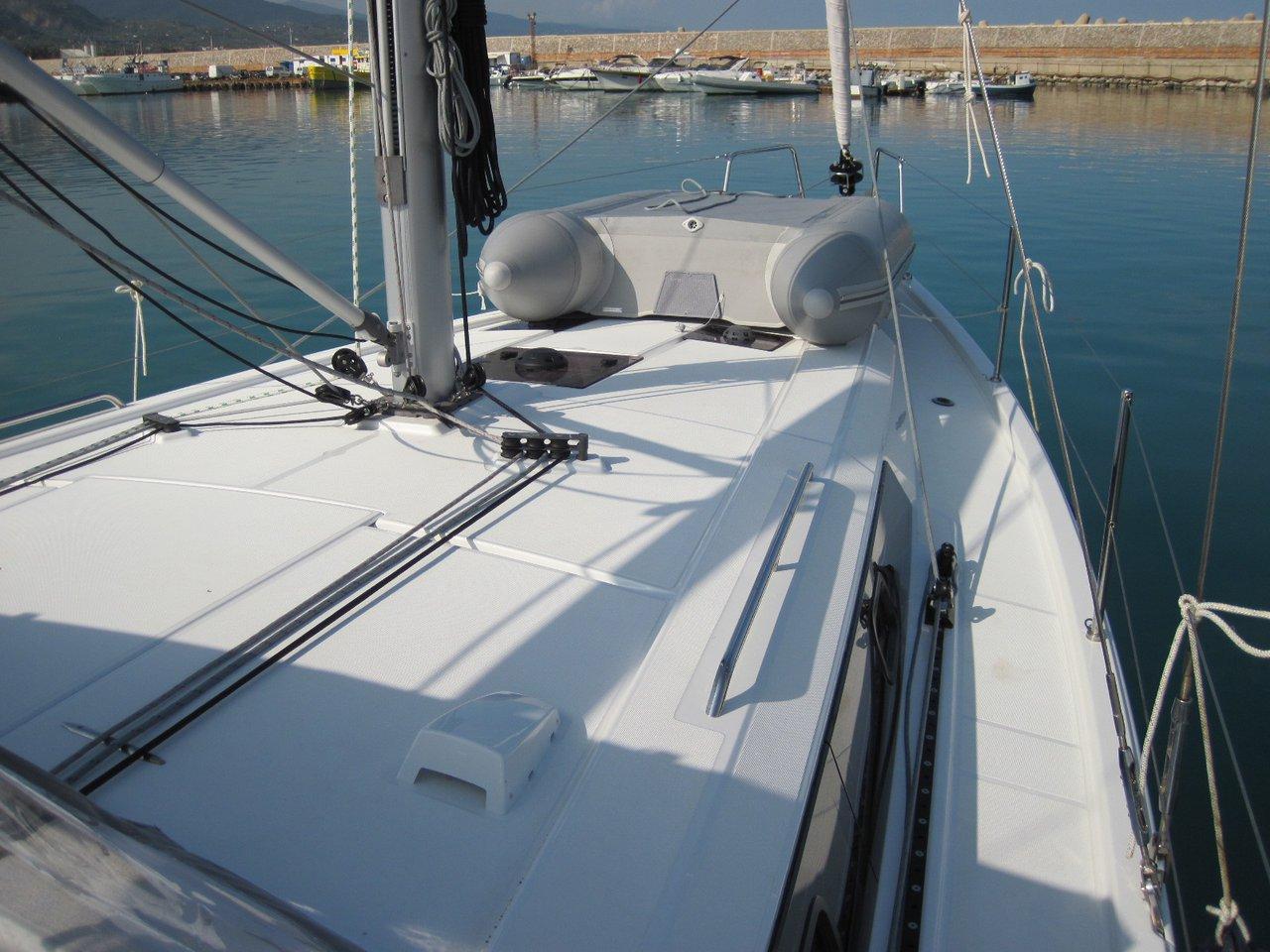 Oceanis 41.1, picture 10