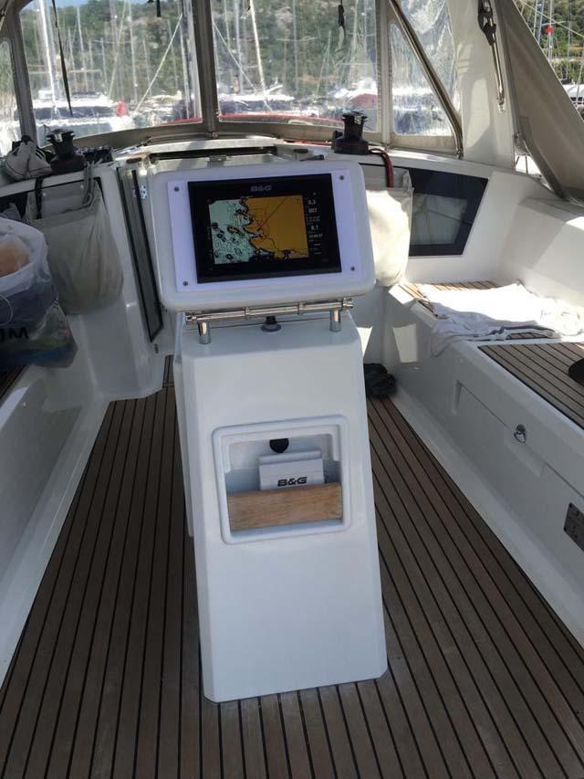 Oceanis 38.1, picture 6