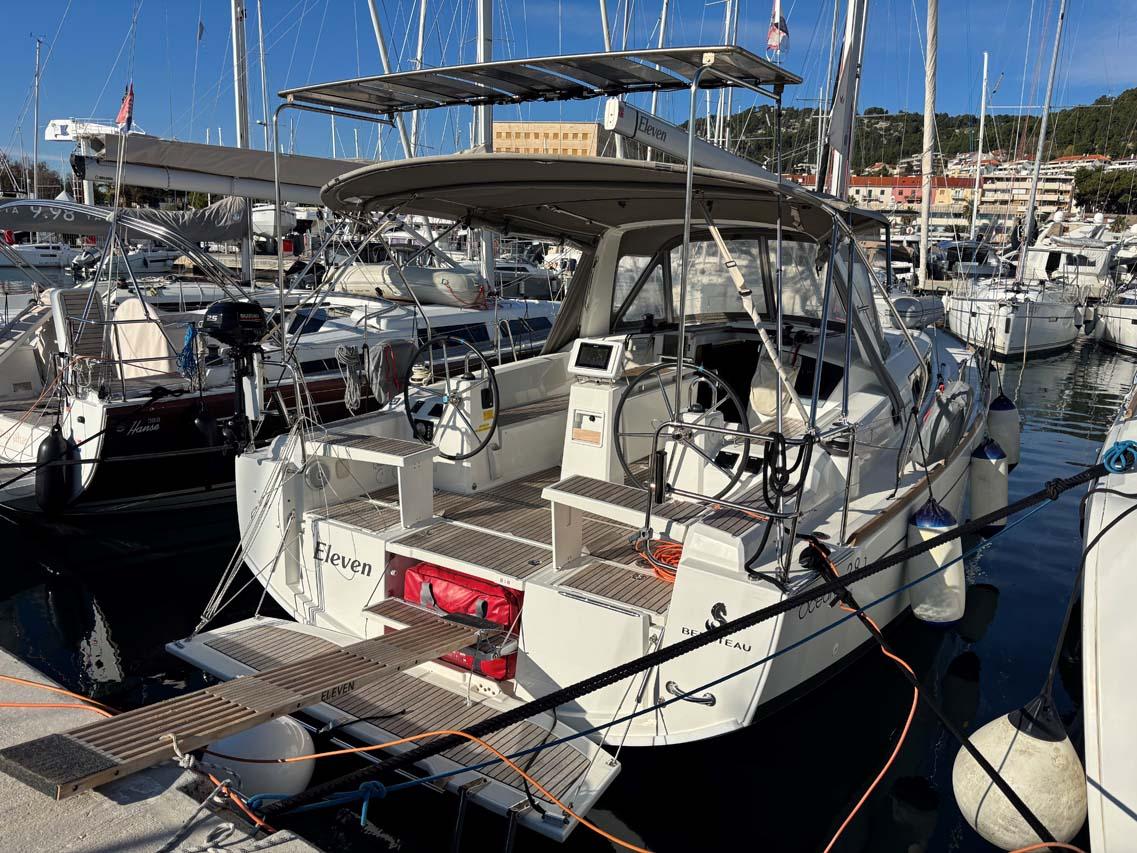 Oceanis 38.1, picture 4