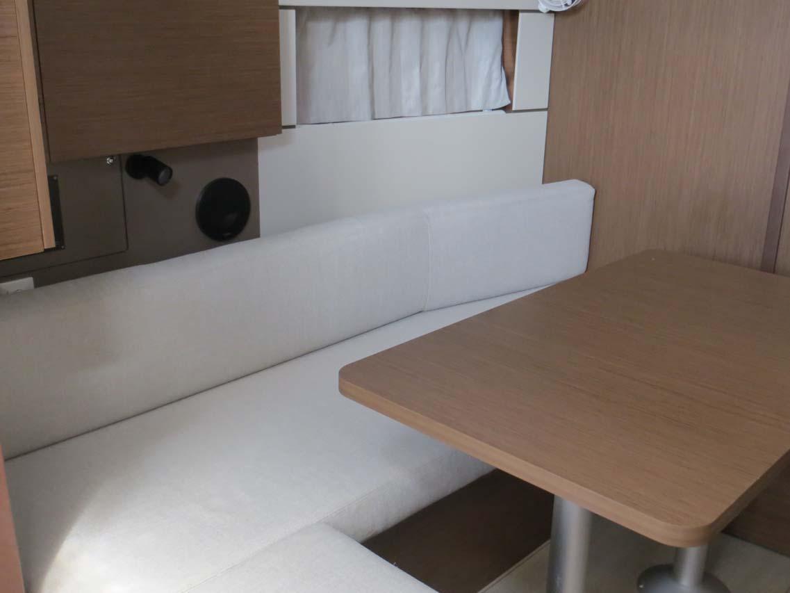 Oceanis 38.1, picture 9