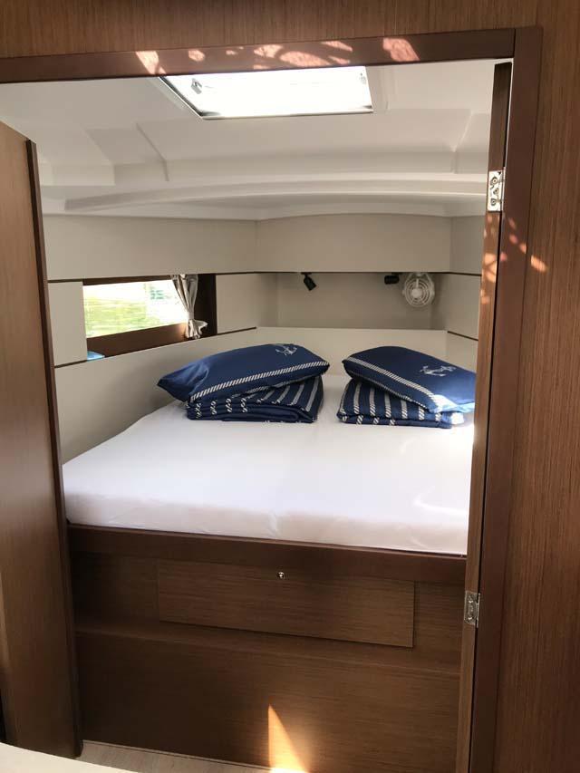 Oceanis 38.1, picture 10