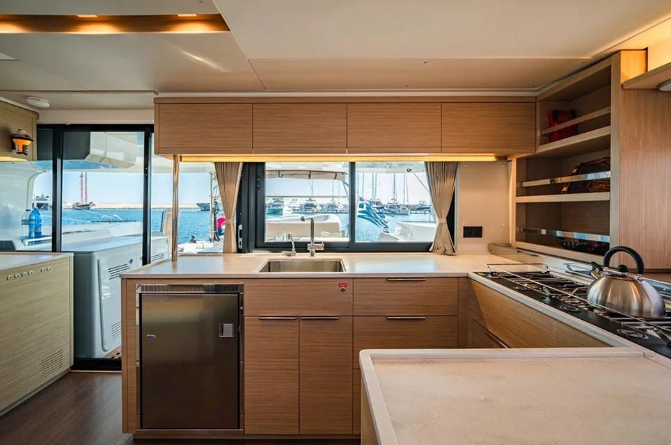 Lagoon 46 - 4 + 2 cab., picture 11