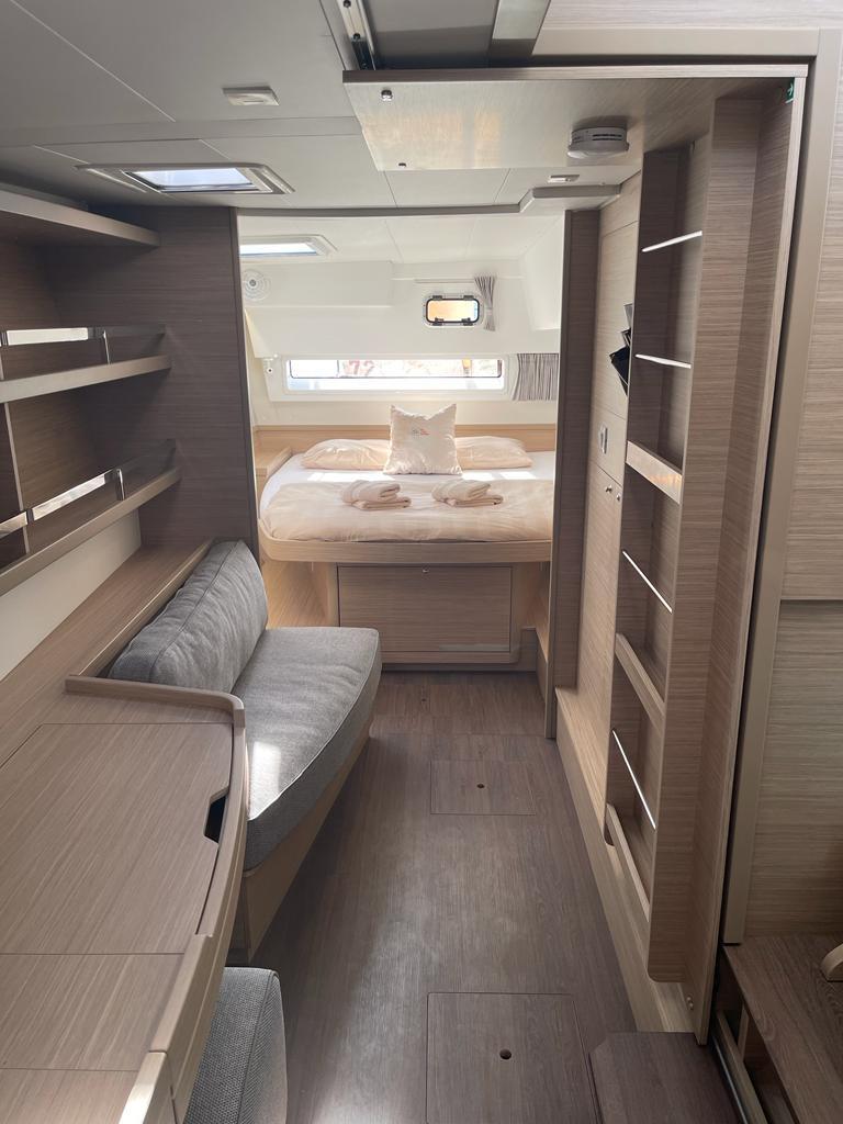 Lagoon 42 Millenium, picture 11