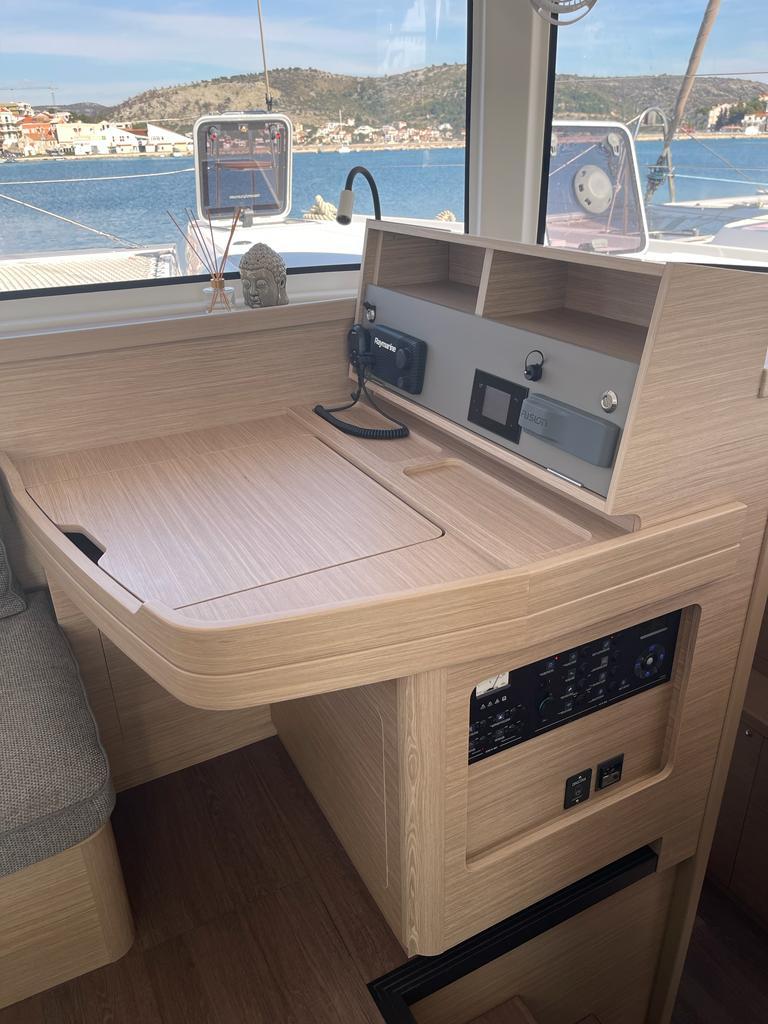 Lagoon 42 Millenium, picture 7