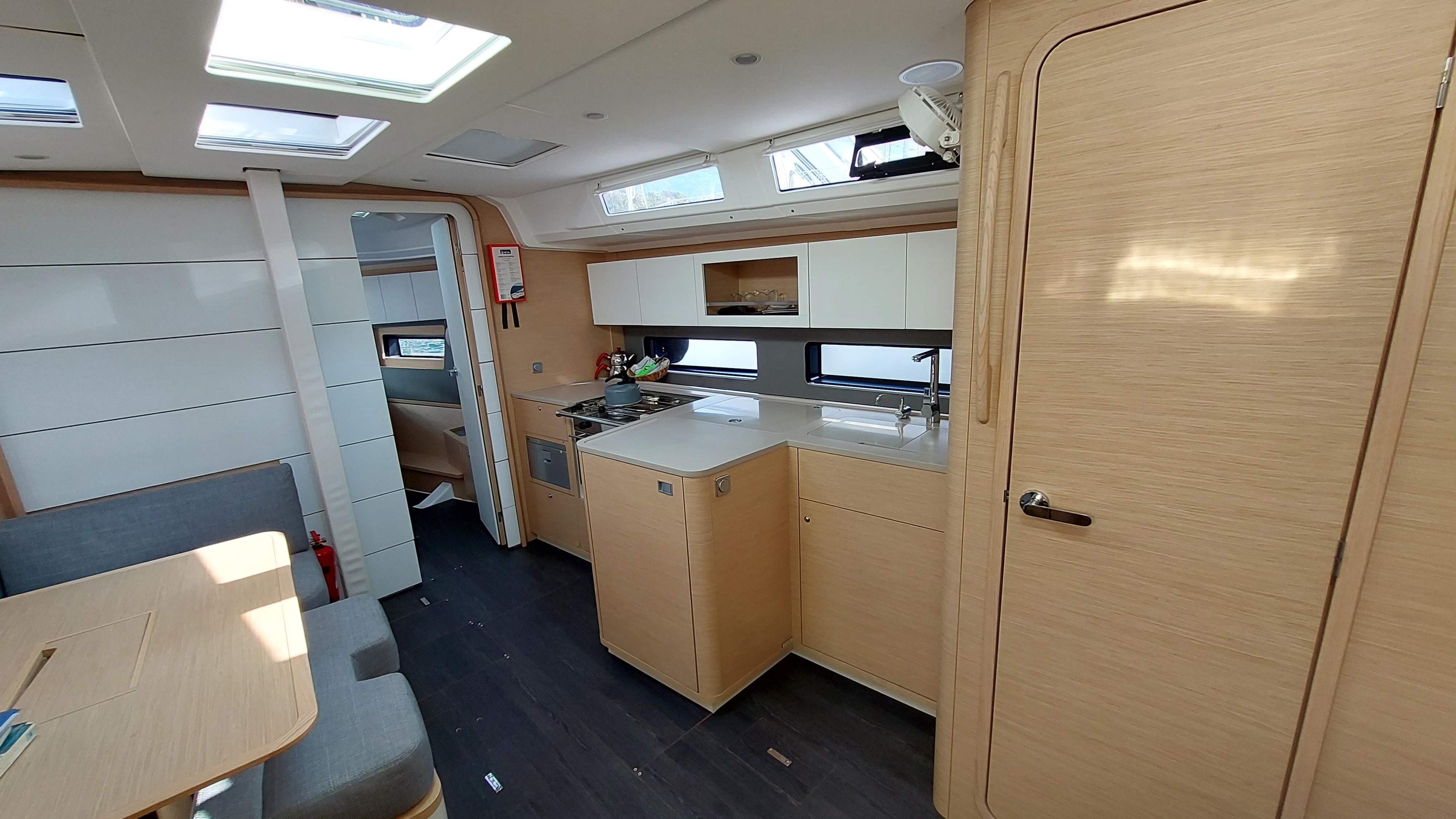 Dufour 41 - 3 cab., picture 9