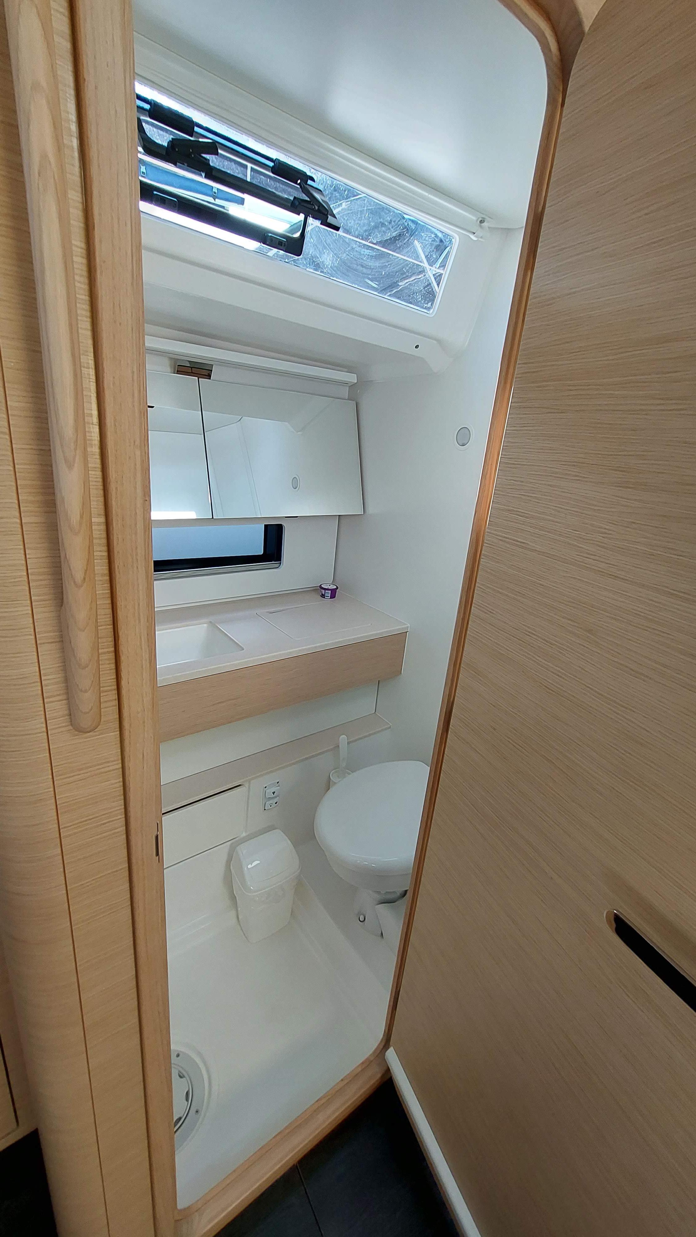 Dufour 41 - 3 cab., picture 14